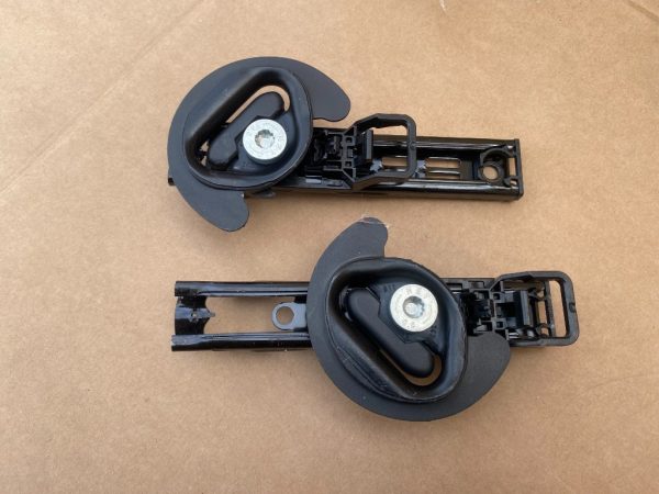 Suport centura stanga / dreapta VW Caddy Ford Tourneo Connect 2023 565857819A 565 857 819 A la 0 km - Dezmembrari Auto