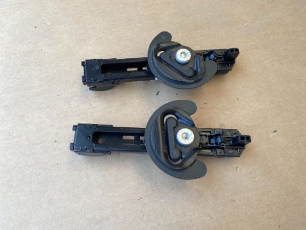 Suport centura stanga / dreapta VW Golf 5 1T0857819 1T0 857 819 - Dezmembrari Auto