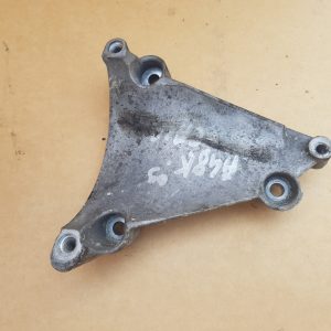 Suport compresor clima Audi A4 B8 3.2 fsi 06E260835C 06E 260 835 C - Dezmembrari Auto