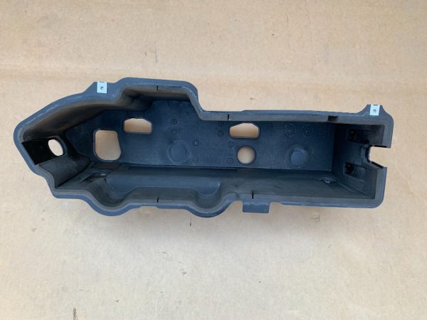 Suport compresor perne aer Audi E-Tron 2021 4KE616114C 4KE 616 114 C - Dezmembrari Auto