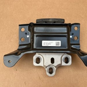 Suport cutie Audi A3 8Y din 2023 la 0 km 5Q0199555BJ 5Q0 199 555 BJ - Dezmembrari Auto