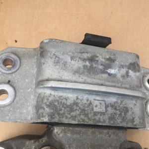 Suport cutie viteze Audi A3 8P 1K0199555 1K0 199 555 - Dezmembrari Auto