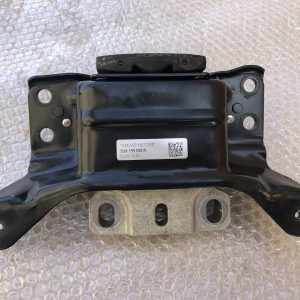 Suport cutie viteze DSG VW Passat B8 5Q0199555R 5Q0 199 555 R - Dezmembrari Auto