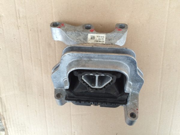 Suport cutie viteze VW Audi Skoda 6C0199262C 6C0 199 262 C - Dezmembrari Auto