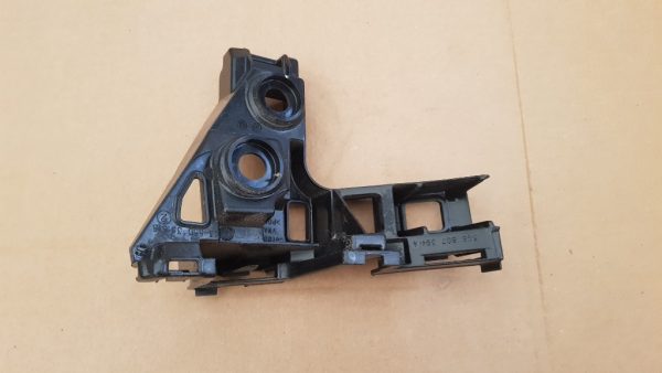 Suport dreapta bara spate VW Golf 7 5G6807394A 5G6 807 394 A - Dezmembrari Auto