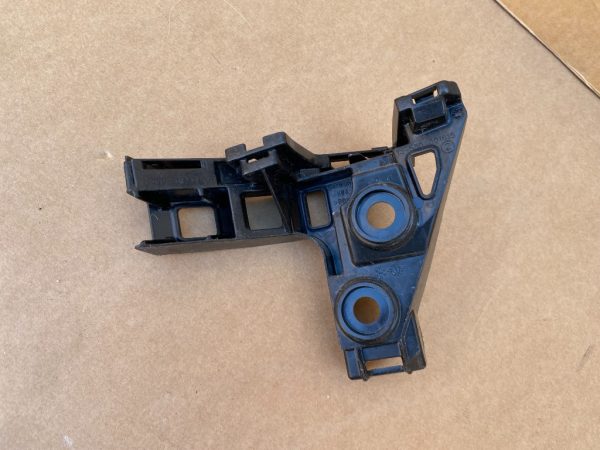 Suport dreapta bara spate VW Golf 7 hatchback 2016 5G6807394A 5G6 807 394 A - Dezmembrari Auto