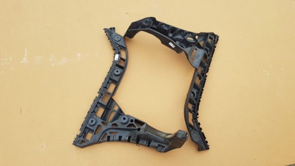 Suport dreapta bara spate VW Jetta 2017 5C6807394C 5C6 807 394 C - Dezmembrari Auto