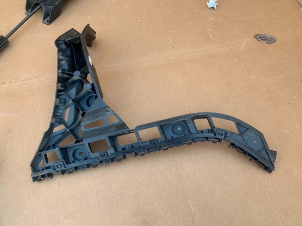 Suport dreapta bara spate VW Jetta 2017 5C6807394C 5C6 807 394 C - Dezmembrari Auto