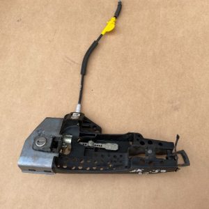 Suport maner cu butuc usa stanga fata Audi Q5 8T0837885A 8T0 837 885A - Dezmembrari Auto