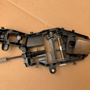 Suport maner exterior stanga spate VW Passat B8 - Dezmembrari Auto