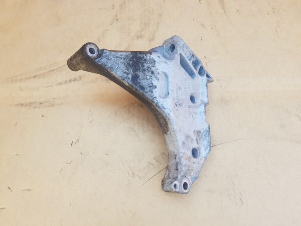 Suport motor Audi A3 8P 1.6 tdi 03L199207 03L 199 207 - Dezmembrari Auto