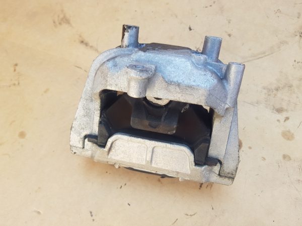 Suport motor Audi A3 8P 1K0199262CN 1K0 199 262 CN - Dezmembrari Auto