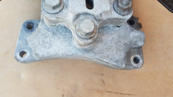 Suport motor Audi A3 8V 2.0 tdi 1K0199117AM 1K0 199 117 AM - Dezmembrari Auto