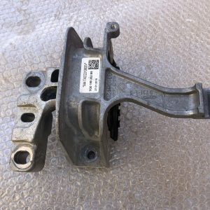 Suport motor / tampon motor Passat B8 5Q0199262BE 5Q0 199 262 BE - Dezmembrari Auto