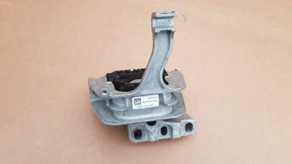 Suport motor VW Golf 7 1.4 tsi 5Q0199262BE 5Q0 199 262 BE - Dezmembrari Auto