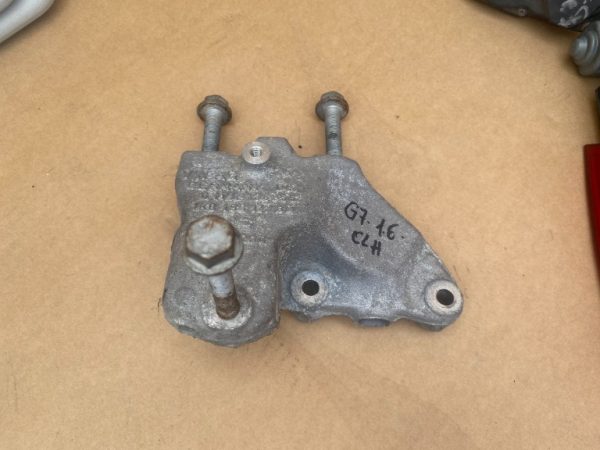 Suport motor VW Golf 7 1.6 tdi 1K0199117BH 1K0 199 117 BH - Dezmembrari Auto