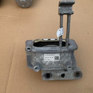 Suport motor VW Golf 7 1.6 tdi 5Q0199262DE 5Q0 199 262 DE la 0 km - Dezmembrari Auto
