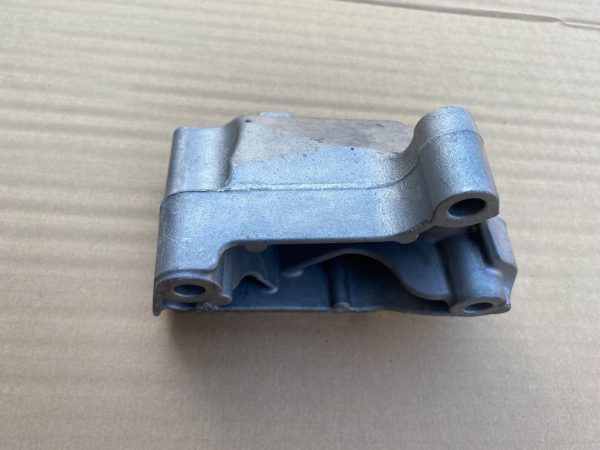 Suport motor VW Golf 7 1K0199117CF 1K0 199 117 CF - Dezmembrari Auto