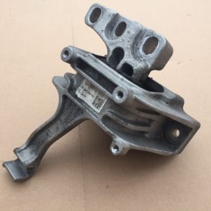 Suport motor VW Golf 7 2.0 TDI 5Q0 199 262 BJ 5Q0199262BJ - Dezmembrari Auto