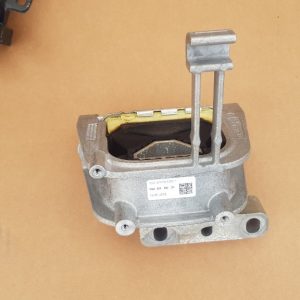 Suport motor VW Golf 7 2.0 tdi 5Q0199262DF 5Q0 199 262 DF - Dezmembrari Auto