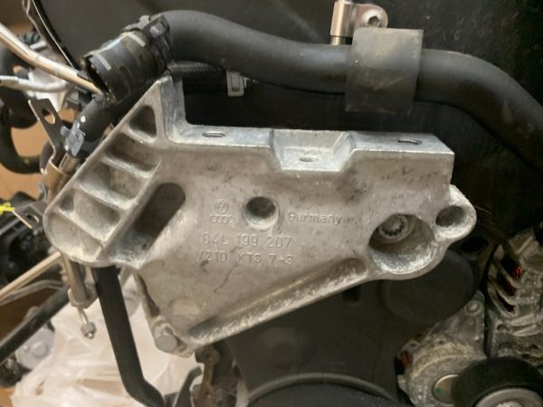 Suport motor VW Golf 7 2016 1.6 tdi 04L199207 04L 199 207 la 0 km - Dezmembrari Auto