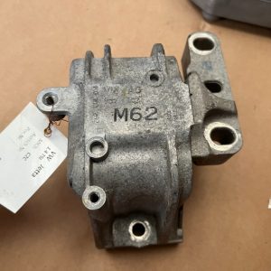 Suport motor VW Jetta 1.4 tsi CZC 1K0199262L 1K0 199 262 L la 0 km - Dezmembrari Auto
