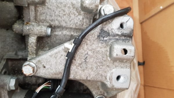 Suport motor VW Jetta 2017 5Q0199117C 5Q0 199 117 C - Dezmembrari Auto