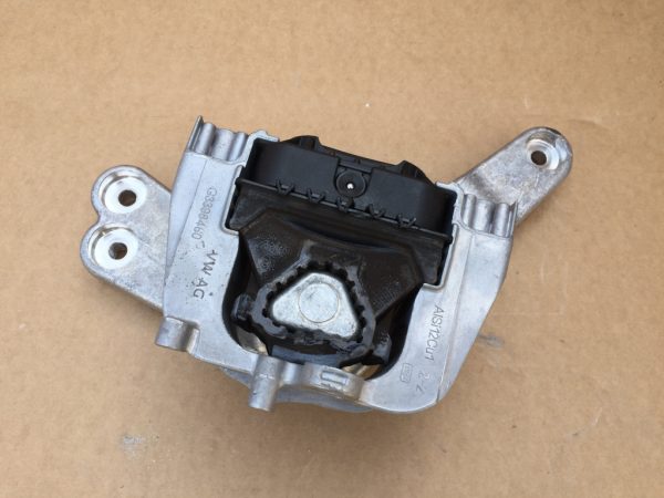 Suport motor VW Passat B8 1.4 tsi 5Q0199262S 5Q0 199 262 S - Dezmembrari Auto
