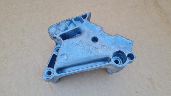 Suport motor VW Passat B8 2.0 tdi 04L199207 04L 199 207 - Dezmembrari Auto