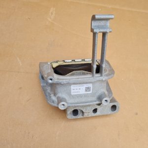 Suport motor VW Passat B8 2.0 tdi 3Q0199262J 3Q0 199 262 J - Dezmembrari Auto