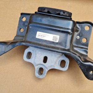 Suport motor VW Passat B8 2.0 tdi 5Q0199555T 5Q0 199 555 T - Dezmembrari Auto