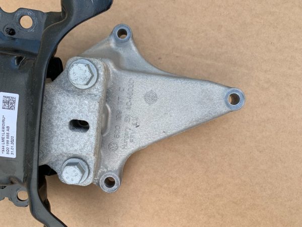 Suport motor VW Passat B8 facelift 1.5 tsi 5Q0199117C 5Q0 199 117 C la 0 km - Dezmembrari Auto