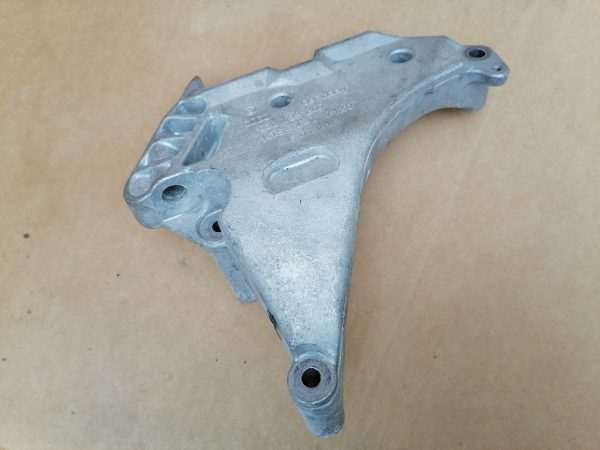 Suport motor VW Passat CC 2016 03L199207 03L 199 207 - Dezmembrari Auto