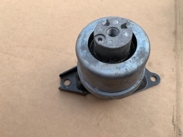 Suport motor VW Transporter T6 2021 7H0199256H 7H0 199 256 H - Dezmembrari Auto