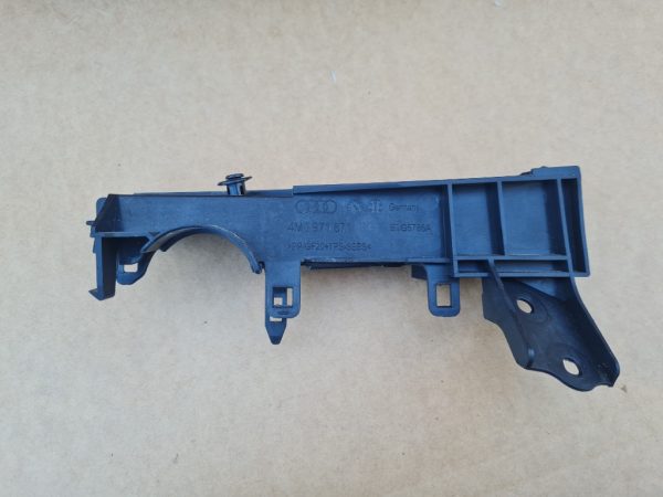 Suport plastic Audi Q8 2019 4M0971871BG 4M0 971 871 BG - Dezmembrari Auto