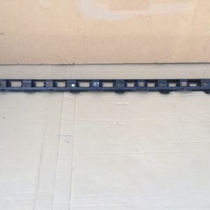 Suport prag plastic stanga VW Passat B8 combi 3G8853945 3G8 853 945 - Dezmembrari Auto