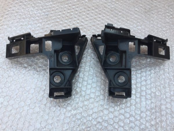 Suport stanga bara spate dreapta VW golf 7 5G6 807 393A 5G6 807 394 A - Dezmembrari Auto