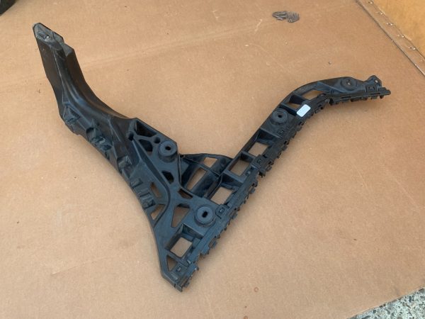 Suport stanga bara spate VW Jetta 2017 5C6807393C 5C6 807 393 C - Dezmembrari Auto