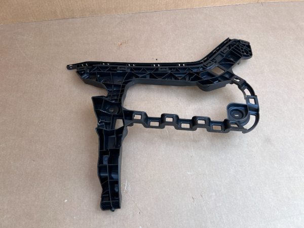 Suport stanga bara spate VW Passat B8.5 variant 3G9807375 3G9 807 375 3G0807393 3G0 807 393 - Dezmembrari Auto