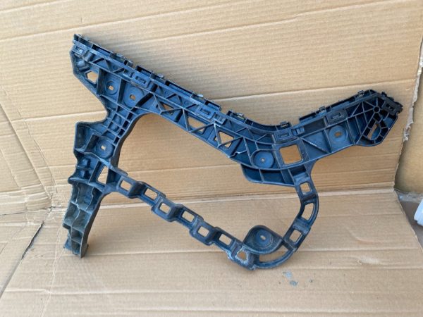 Suport stanga bara spate VW Passat B8 combi 3G9807375 3G9 807 375 - Dezmembrari Auto