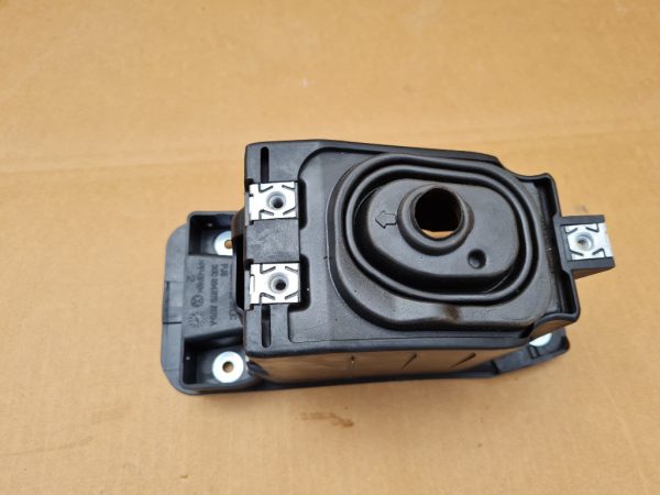 Suport timonerie manuala VW Passat B8 3G0864870 3G0 864 870 - Dezmembrari Auto