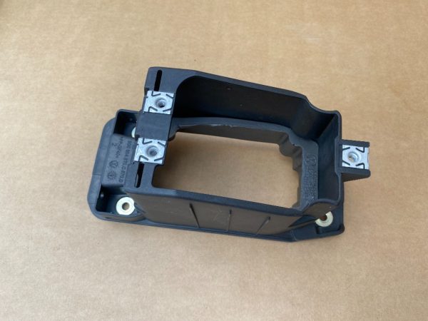 Suport timonerie VW Passat B8 2023 3G0864870C 3G0 864 870 C - Dezmembrari Auto