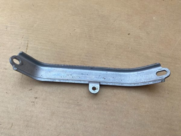 Suport turbina VW Golf 7 1.6 tdi 04L129723 04L 129 723 la 0 km - Dezmembrari Auto