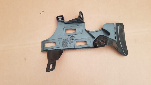 Suport VW Jetta 2016 5C1864767 5C1 864 767 - Dezmembrari Auto