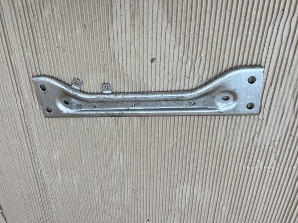Suport VW Passat B8 5Q0804421B 5Q0 804 421 B - Dezmembrari Auto