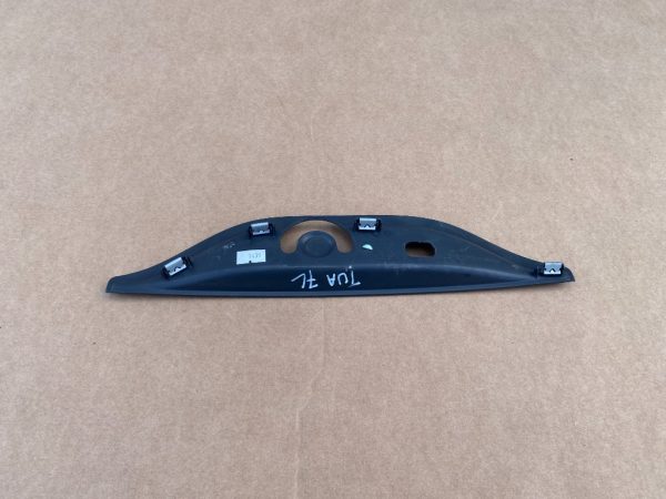 Suport VW Touareg 7L 7L6867927 7L6 867 927 - Dezmembrari Auto