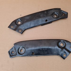 Suporturi faruri stanga dreapta VW Jetta 2016 5C6805931 5C6 805 931 5C6805932 5C6 805 932 - Dezmembrari Auto
