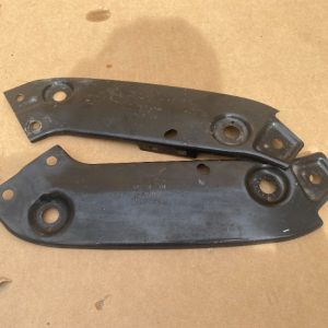 Suporturi faruri stanga / dreapta VW Jetta 2017 5C6805931 5C6 805 931 5C6805932 5C6 805 932 - Dezmembrari Auto