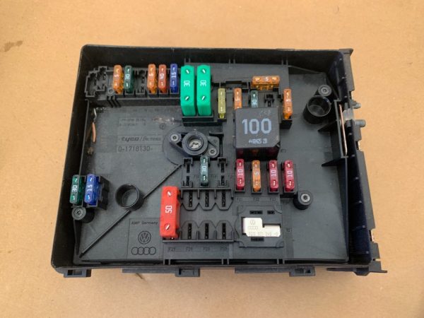 Tablou sigurante VW Caddy 2004 2005 2006 2007 2008 2009 1K0937125C 1K0 937 125 C - Dezmembrari Auto