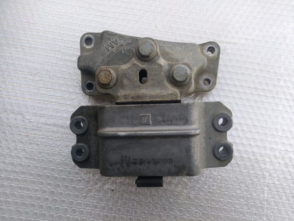 Tampon motor Audi A3 8P 2011 2.0 TDI 1K0199555Q 1K0 199 555 Q - Dezmembrari Auto